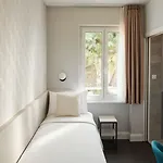 Vista Lakefront Boutique Hotel