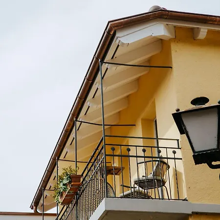Vista Lakefront Boutique 3* 아스꼬나