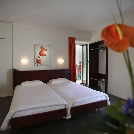 Vista Lakefront Boutique 3*