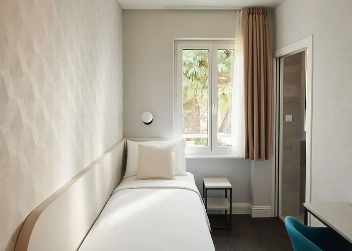 Vista Lakefront Boutique Szálloda