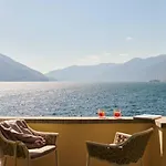 Vista Lakefront Boutique فندق 3*