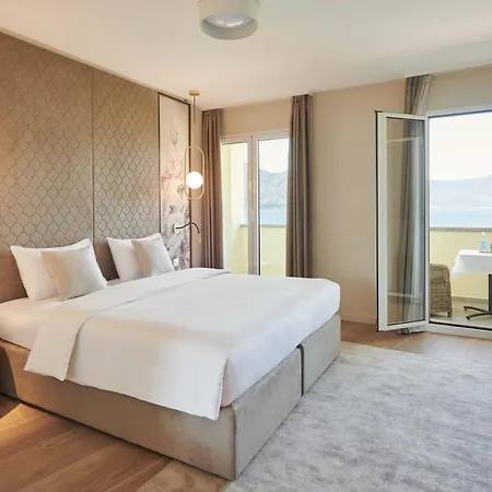 Vista Lakefront Boutique 3*