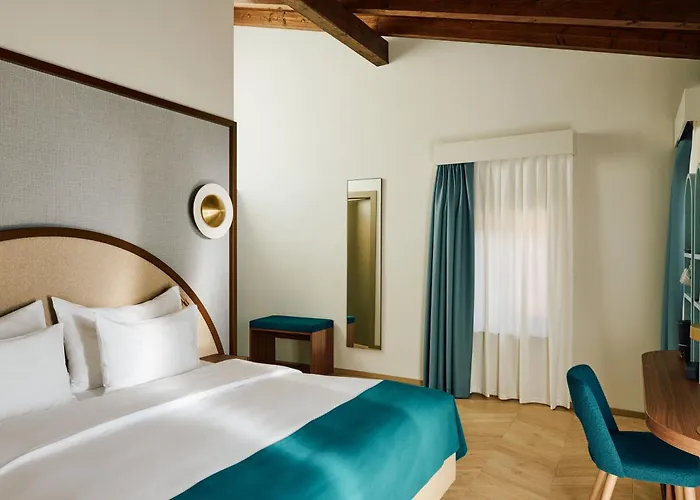 Vista Lakefront Boutique ホテル