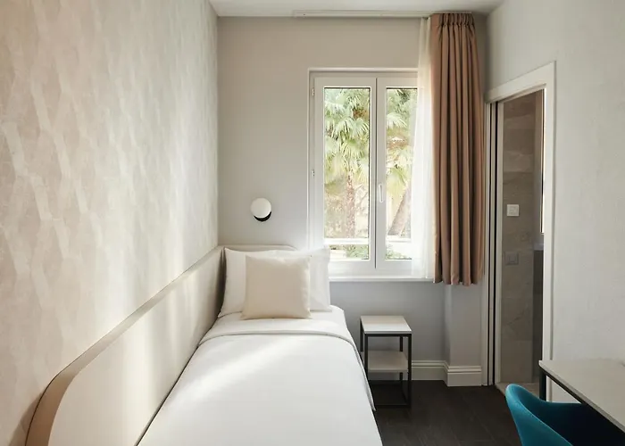 호텔 Vista Lakefront Boutique 3*